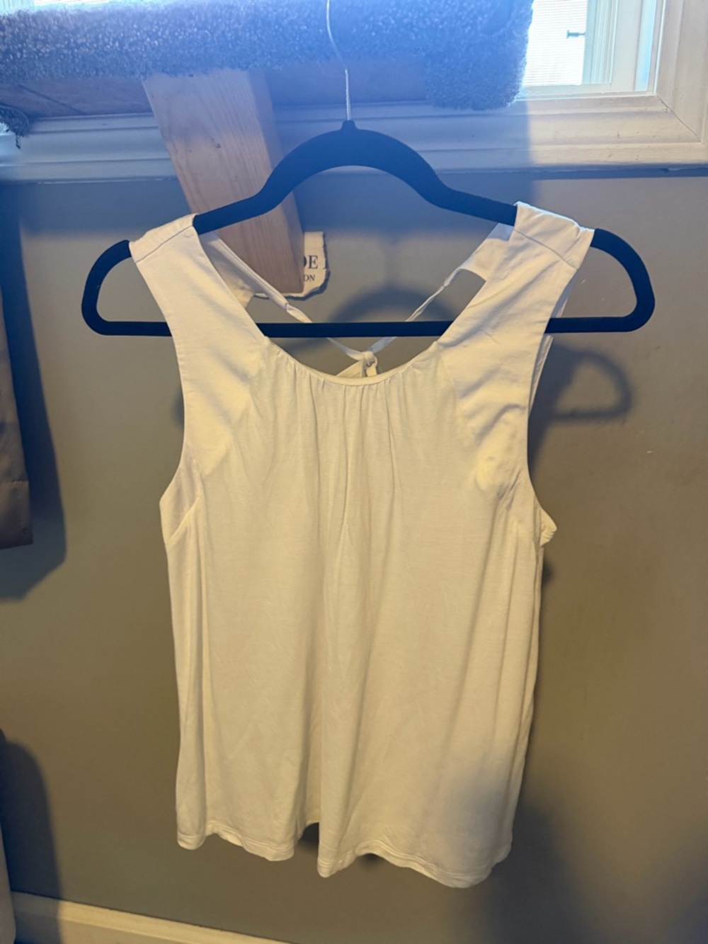 Banana Republic White Tie-Back Sleeveless Tank